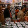 Jajaran Disdag in Kuningan saat melakukan monitoring di 4 pasar tradisional dan toko modern di 4 Kecamatan